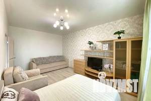 1-к квартира, посуточно, 42м2, 20/25 этаж