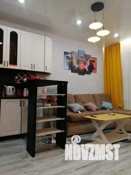 Студия квартира, посуточно, 40м2, 1/9 этаж