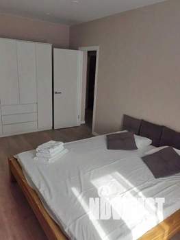 1-к квартира, посуточно, 49м2, 1/1 этаж