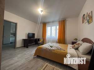 1-к квартира, посуточно, 38м2, 6/9 этаж
