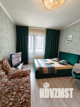 Студия квартира, посуточно, 33м2, 6/18 этаж