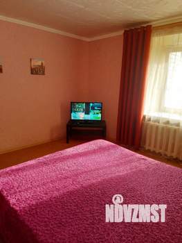 1-к квартира, посуточно, 42м2, 1/9 этаж