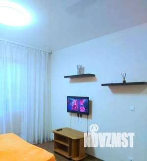 Студия квартира, посуточно, 33м2, 11/18 этаж