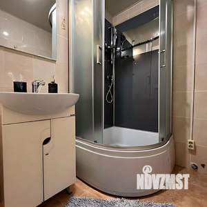 2-к квартира, посуточно, 50м2, 1/1 этаж