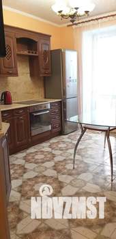 1-к квартира, посуточно, 42м2, 3/9 этаж