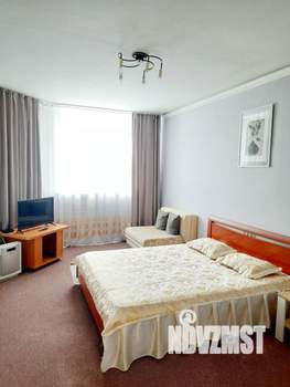 1-к квартира, посуточно, 42м2, 1/1 этаж