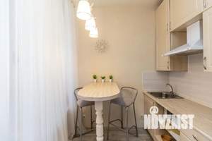 Студия квартира, посуточно, 28м2, 15/17 этаж