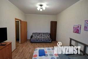 1-к квартира, посуточно, 45м2, 3/17 этаж