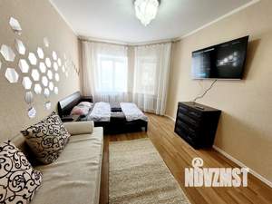 1-к квартира, посуточно, 40м2, 4/9 этаж