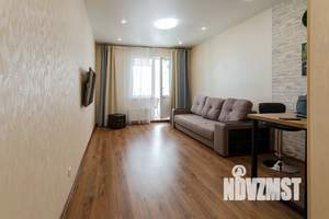 1-к квартира, посуточно, 40м2, 10/18 этаж