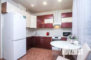 2-к квартира, посуточно, 45м2, 3/22 этаж