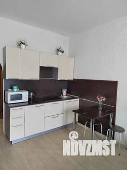 Студия квартира, посуточно, 28м2, 8/17 этаж