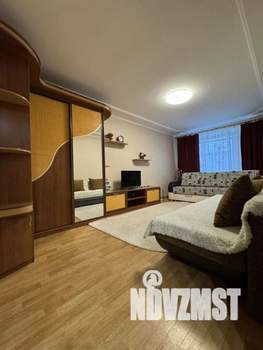 1-к квартира, посуточно, 50м2, 1/1 этаж