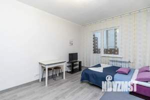 Студия квартира, посуточно, 33м2, 1/17 этаж