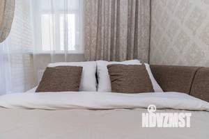 Студия квартира, посуточно, 30м2, 1/9 этаж