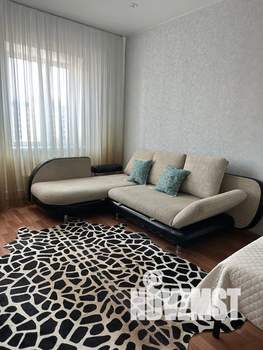 1-к квартира, посуточно, 38м2, 7/9 этаж