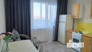 1-к квартира, посуточно, 42м2, 3/18 этаж