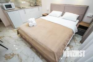 Студия квартира, посуточно, 25м2, 1/18 этаж