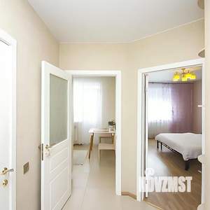 1-к квартира, посуточно, 43м2, 1/1 этаж