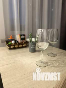 Студия квартира, посуточно, 40м2, 9/12 этаж