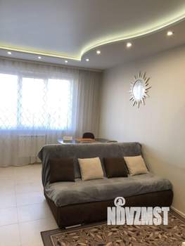 1-к квартира, посуточно, 43м2, 8/18 этаж