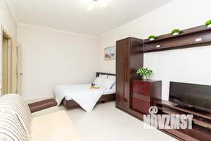 1-к квартира, посуточно, 38м2, 7/17 этаж