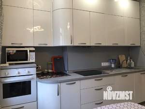 2-к квартира, вторичка, 56м2, 1/9 этаж