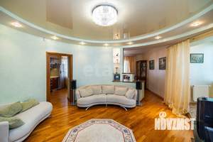 3-к квартира, вторичка, 131м2, 2/4 этаж