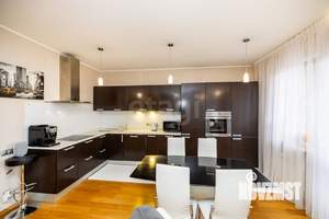 4-к квартира, вторичка, 111м2, 6/13 этаж