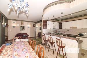 4-к квартира, вторичка, 167м2, 4/5 этаж