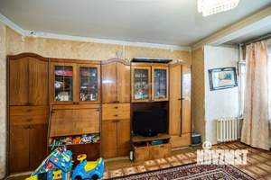 2-к квартира, вторичка, 60м2, 1/5 этаж