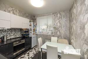 2-к квартира, вторичка, 56м2, 1/9 этаж