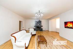 4-к квартира, вторичка, 233м2, 3/5 этаж