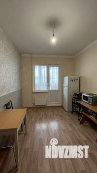 2-к квартира, вторичка, 67м2, 1/18 этаж
