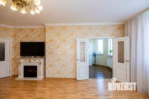 3-к квартира, вторичка, 104м2, 9/9 этаж